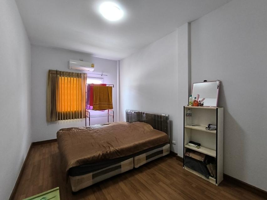 แกรนด์วิลล์  ถนนปทุมสายใน ต.บ้านฉาง อ.เมือง ปทุมธานี 16