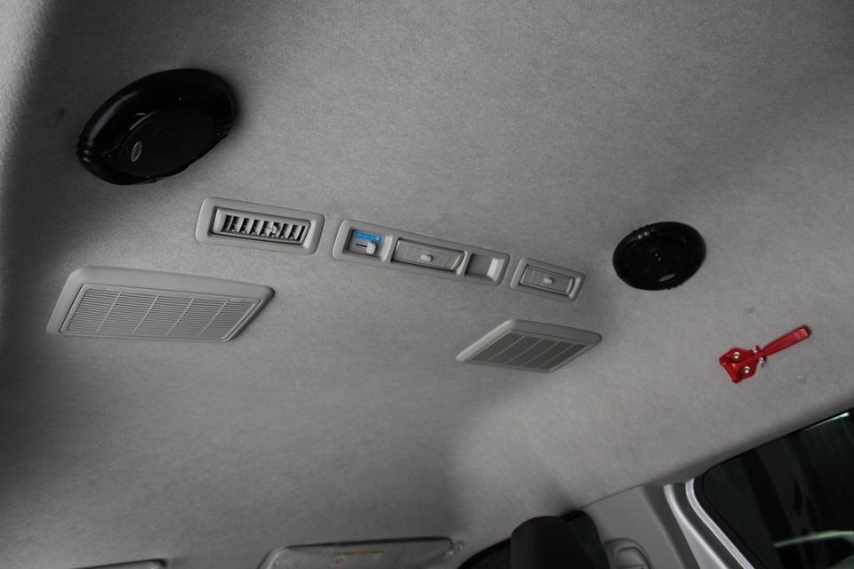 รหัสรถ JRS381 TOYOTA HIACE 3.0 Commuter (ดีเซล) ปี 2019 17
