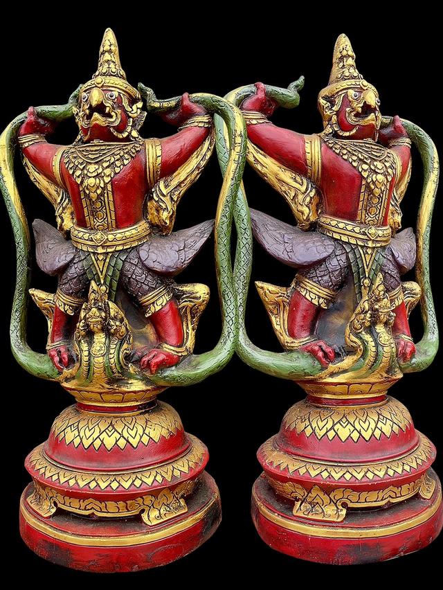 พญาครุฑยุดนาค ครุฑยุดนาค สุบรรณยุดนาค องค์ใหญ่ ตั้งโต๊ะบูชา