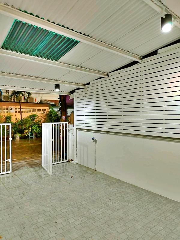 🏡 ขายทาวน์โฮมมินิมอล ใกล้รถไฟฟ้าสายสีชมพู เพียง 800 ม. ราคาดี ไม่มีค่าส่วนกลาง! 10