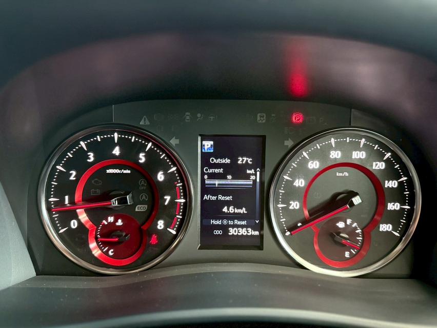 TOYOTA ALPHARD 2.5 SC package 2021 จด 2022มือเดียวป้ายแดงสีเดิมทั้งคัน 17