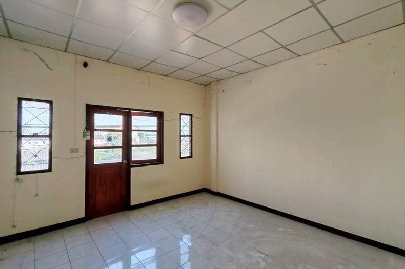 ขาย/เช่า ทาวน์โฮม เนื้อที่ 16 ตร.ว. หมู่บ้านฉัตรณรงค์วิลล่า 5, ใกล้ตลาดชัชวาล ถนนลำลูกกา(คลอง7) ตำบลบึงคำพร้อย อำเภอลำลูกกา ปทุมธานี 20