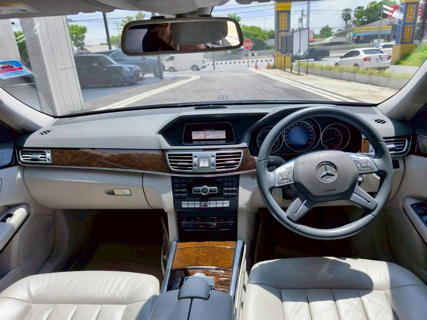 ✨ 2013 #BENZ #E200 SEDAN สีดำสุดหรู  8