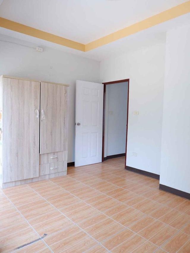 🏡✨ ทาวน์เฮ้าส์สองชั้น 2 ห้องนอน 2 ห้องน้ำ พื้นที่กว้าง โปร่งสบาย ใกล้สิ่งอำนวยความสะดวก เหมาะสำหรับครอบครัวอยู่อาศัยอย่างลงตัว 👨‍👩‍👧‍👦 7