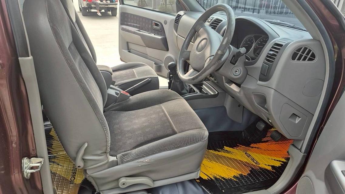 อีซูซุดีแม็กซ์ 3.0 ดีเซล เกียดา ปี2003 แค๊ป รูปที่ 11