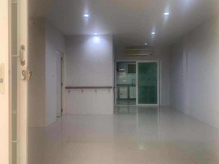 🚨 ขายด่วนมาก! ทาวน์โฮม 3 ชั้น The Exclusive พัฒนาการ 44 | 4 นอน 4 น้ำ จอด 2 คัน เพียง 5.75 ล้าน 3