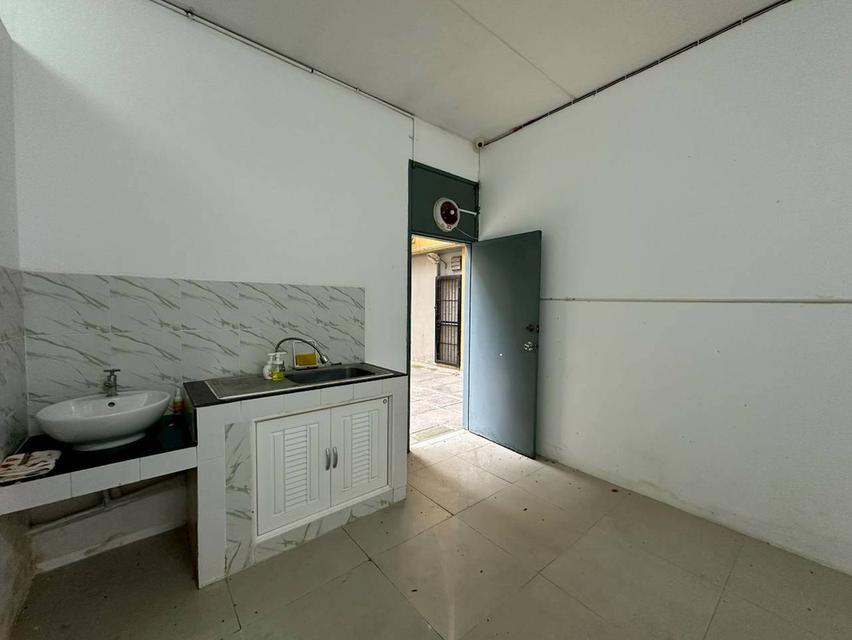 ป๊อปปูล่าคอนโดมิเนียม ถนนป๊อปปูล่า ต.บ้านใหม่ อ.ปากเกร็ด จ.นนทบุรี 8