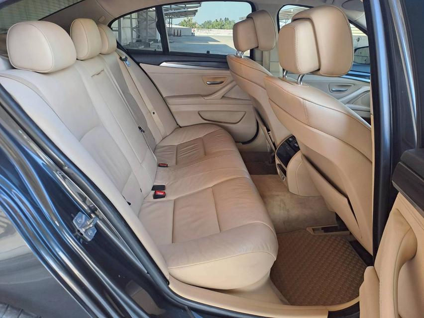 BMW 520d (F10) ปี2011 รถสภาพสวยเดิมๆไม่เคยมีอุบัติเหตุ สีเทา 10