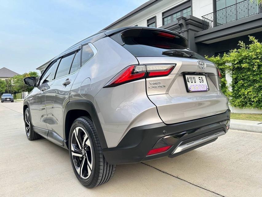 TOYOTA YARIS CROSS HYBRID PREMIER LUXURY หลังคาแก้ว (รุ่น TOP สุดของรุ่น) สีเทา รถปี 2024 รถมือเดียวตั้งแต่ป้ายแดงประวัติศูนย์ TOYOTA ทุกระยะ รูปที่ 6