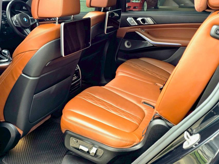 รหัสรถ BAC9812 🚘 BMW X7 xDrive30d M Sport (G07)ปี 2021 | สี Black Sapphire Metallic 12