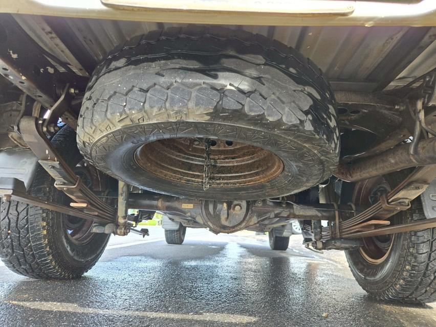 Toyota Hilux  6
