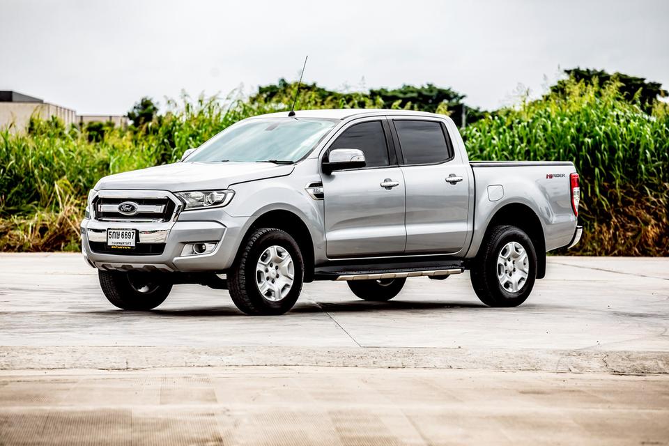 Ford Ranger 2.2 XLT Hi-Lander Double Cab เกียร์ AT ปี 2017 สีเทา สภาพดีมากๆ
