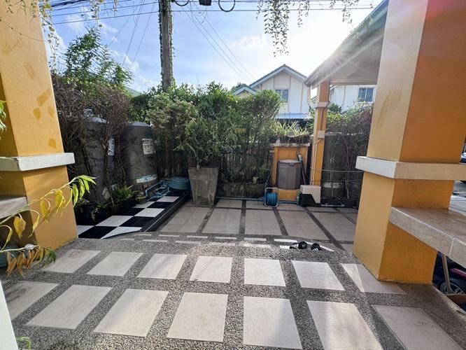 N182 ขายบ้านแฝดชั้นครึ่งบ้านหลังมุม พร้อมเฟอร์ หมู่บ้านสินทรัพย์ 2 ถนนรังสิตนครนายกคลอง 4 บ้านหลังมุมน่าอยู่ตกแต่งแนวสวนแบบธรรมชาติ มีพื้นที่ข้างบ้าน 2