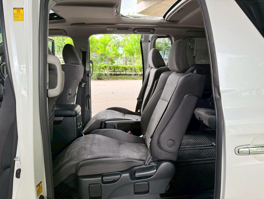 Toyota Vellfire 2.4 Hybrid  E Four AT ปี 2014 14