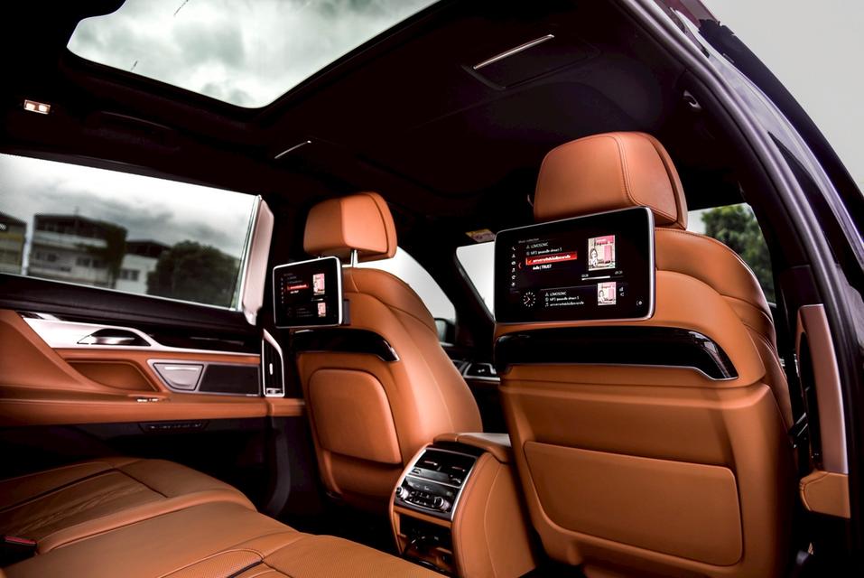 รหัสรถ CBL4242 BMW 730Ld 3.0 M Sport G12 AT 2019 11