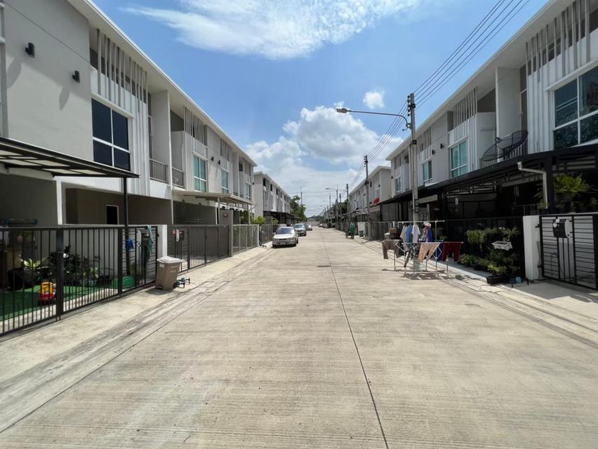 ให้เช่าทาว์นโฮมตกแต่งพร้อมอยู่ หมู่บ้านฟอร์เร่ ศาลายา (ถนนหลังม.มหิดล กับ ม.เทคโนโลยีราชมงคลรัตนโกสินทร์) 2