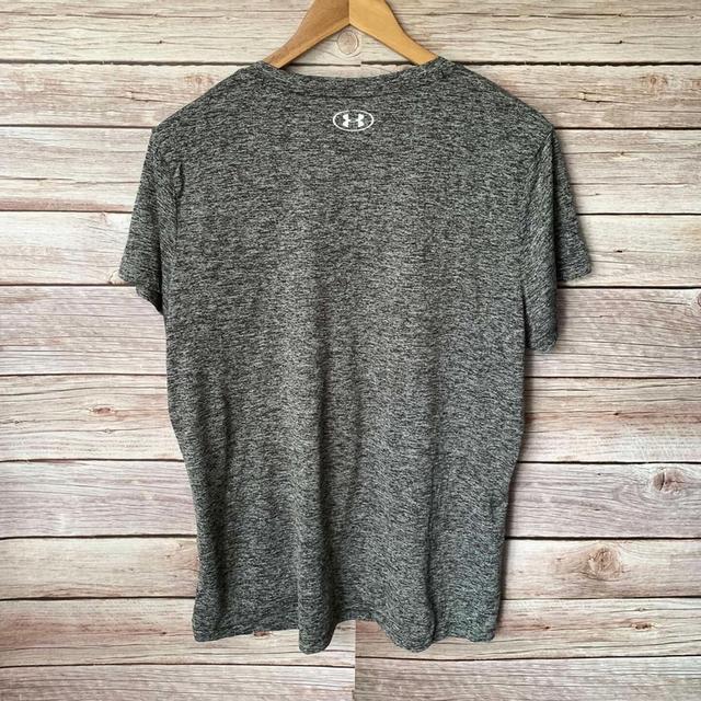 under armour เสื้อกีฬามือสอง รูปที่ 2