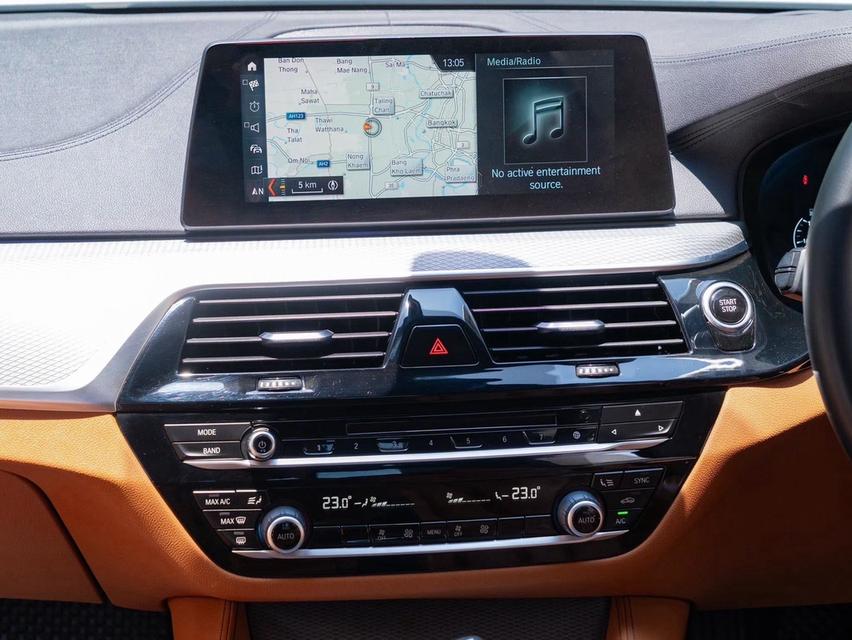 (แจ้งรหัสรถ 12AT9394) BMW 530e 2.0 M Sport โฉม G30 | ปีจด : 2020 รูปที่ 12