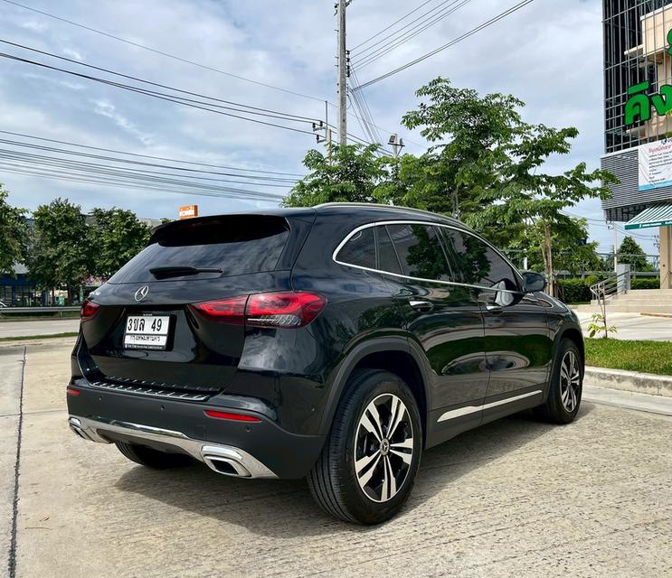 Benz GLA 200 Progressive (โฉมใหม่ล่าสุด) ปี 2021 จด 23 สภาพใหม่มากๆ