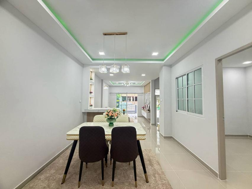 บ้านเข้าใหม่ 4 ห้องนอน ทำเลหทัยราษฎร์  21.7 ตร.ว. 11