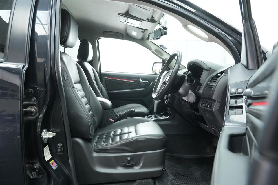2020 ISUZU MU-X 3.0 THE ONYX 2WD SUV สีดำ เลขไมล์ 85236 กม. 16