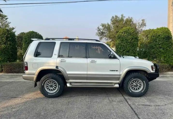 2003 Isuzu Trooper 5