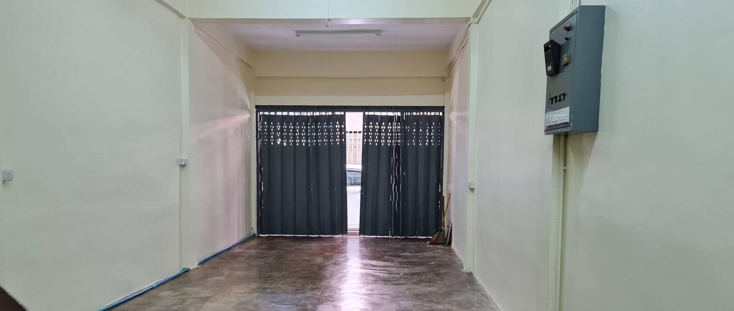 อาคารพาณิชย์ ซอยจันทน์ 21 3