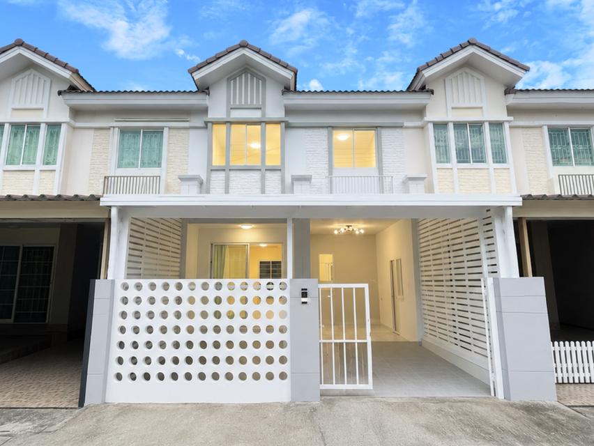 ทาวน์เฮ้าส์ 2 ชั้น รีโนเวทใหม่ ม.พฤกษาวิลล์37 วัชรพล – เพิ่มสิน 3ห้องนอน 2ห้องน้ำ 19.5 ตร.ว ต่อเติมห้องครัว+โรงจอดรถ หมู่บ้านติดถนนใหญ่ 1