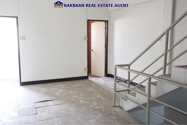 ขายตึก 1คูหา 3ชั้นครึ่ง 25ตร.ว. พระยาสุเรนทร์22 เหมาะทำโรงเรียนกวดวิชา หอพัก ที่สต๊อกสินค้า ออฟฟิศ ราคาเพียง 3.5ล้านเท่านั้น 6