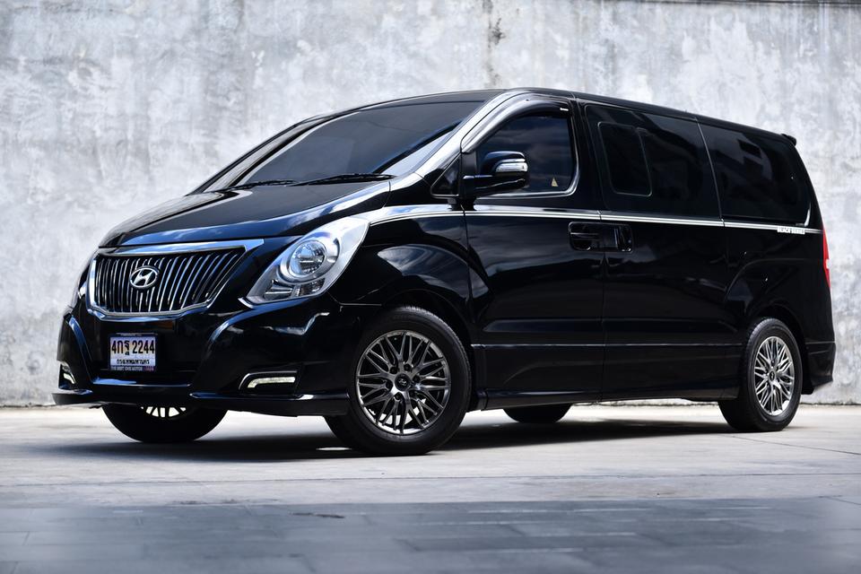 🎊"FULL OPTION HYUNDAI H1 รุ่นพิเศษ BLACK SERIES ทะเบียนคืน"🎊 รูปที่ 17