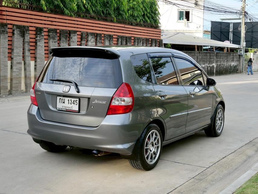 Honda Jazz GD ปี 2007 รถตีเทิร์นเข้ามา