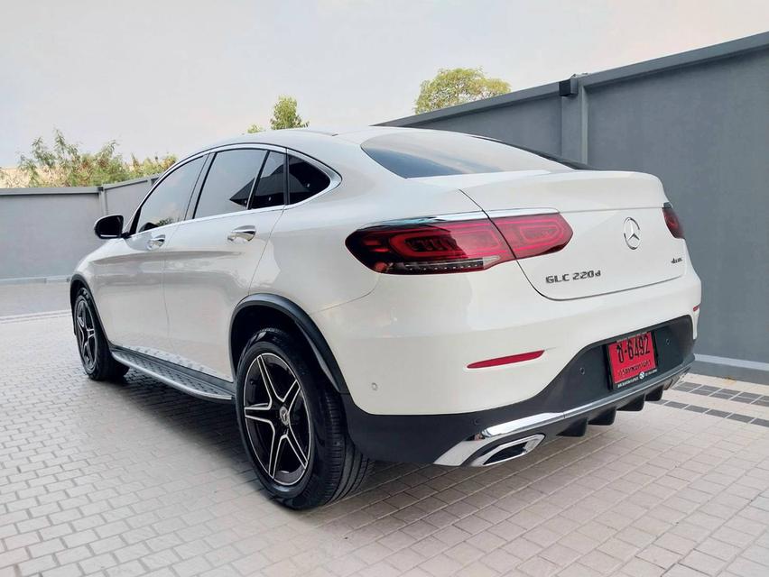 2023 Mercedes-Benz GLC 220d Coupe AMG  | สีขาว เบาะแดง รูปที่ 3