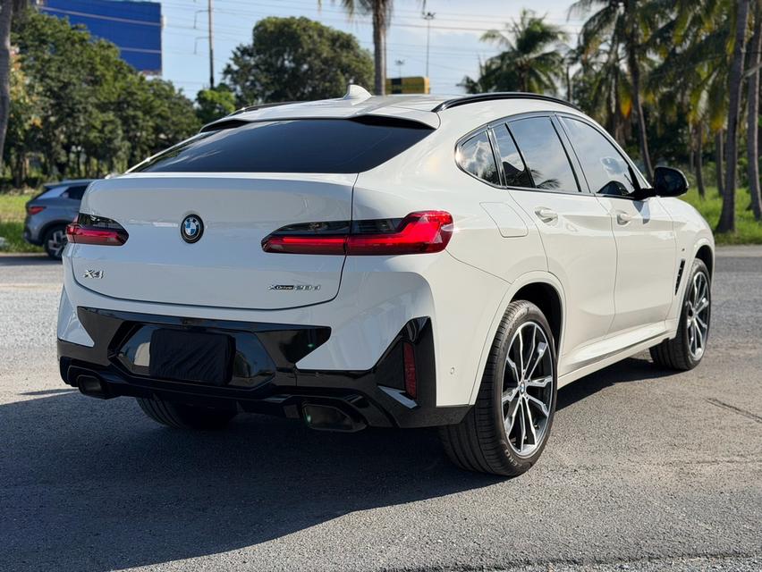 BMW X4 xDrive20d M Sport LCIปี 2022 ไมล์ 63,xxx kmราคา 2,290,000 บาทBSI: 30/08/2027 (5yrs/100,000km)Wa รูปย่อยที่ 3