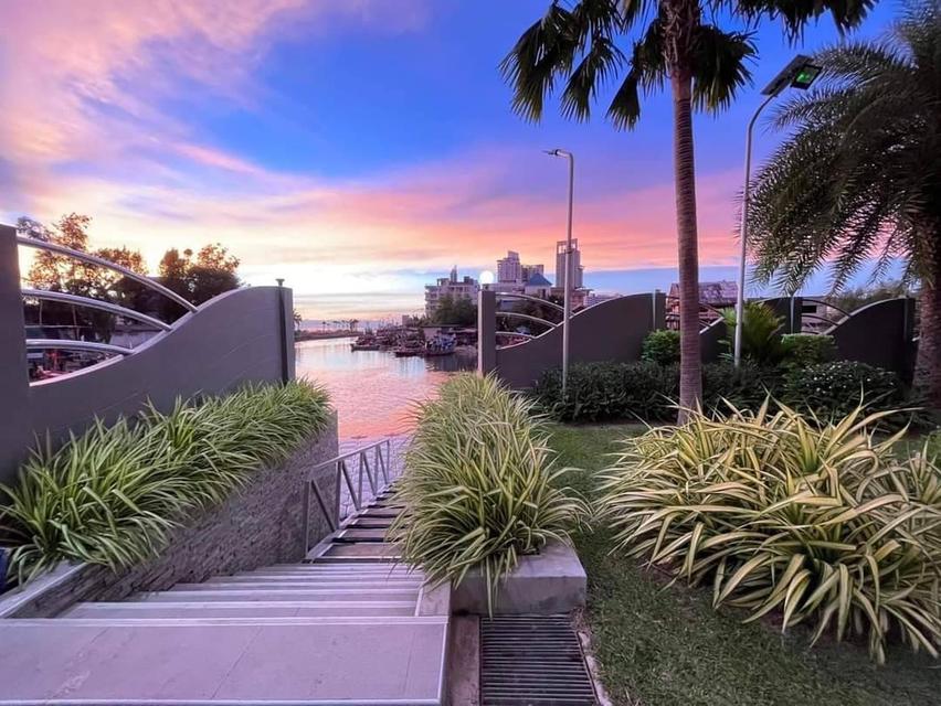 Whale Marina Condo Beachfront Najomtien 8