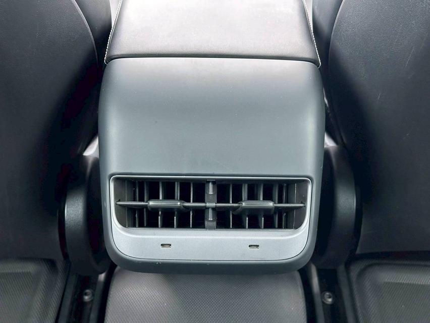 Tesla Model 3 Long Range 2023 18