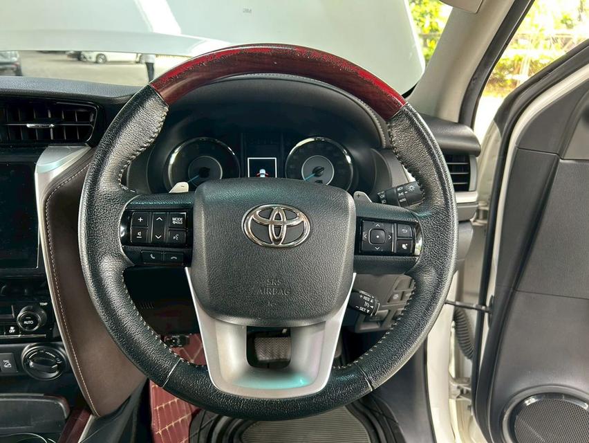 🚗 2019 Toyota FORTUNER 2.4 V 4WD AT รูปที่ 12