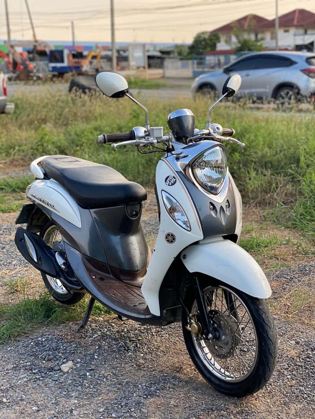 YAMAHA FINO Fi หัวฉีด สีเทาขาว ปี56