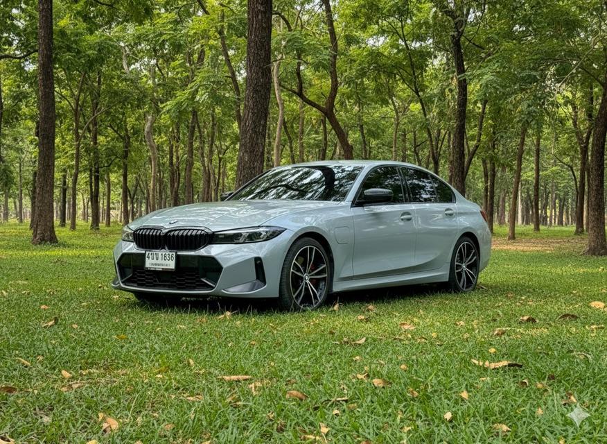 🔥ฟรีดาวน์ รถสวยมือเดียว ปีใหม่ ขับดีมาก BMW 330e M Sport AT ปี 2023