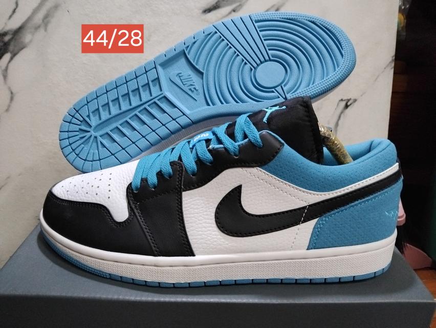 JORDAN 1LOW EUR 44/28สวยไม่มีตำหนิ590รวมส่ง