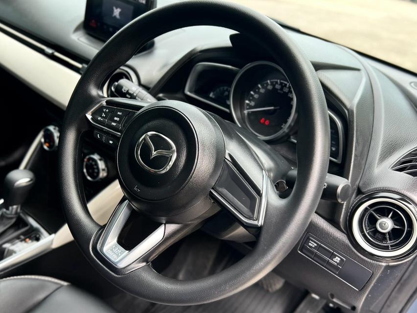 รุ่นรถ : Mazda 2 1.3 Ultra Hatchback เครื่องยนต์: เบนซิน เกียร์: ออโต้ ปี: 2026 สี: เทา ไมล์ 4xx Km. รูปที่ 13
