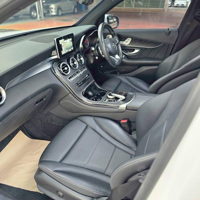 รหัสรถ BAC155 Mercedes-Benz GLC 250d 4MATIC AMG Dynamic 14