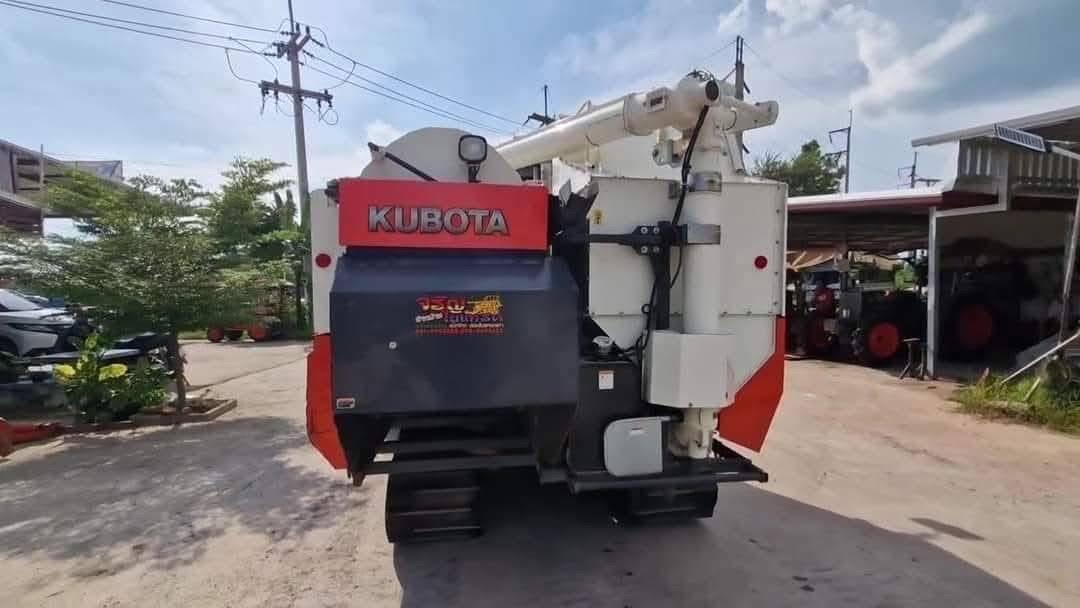 รถเกี่ยวข้าว Kubota DC105x ปี 2021 5