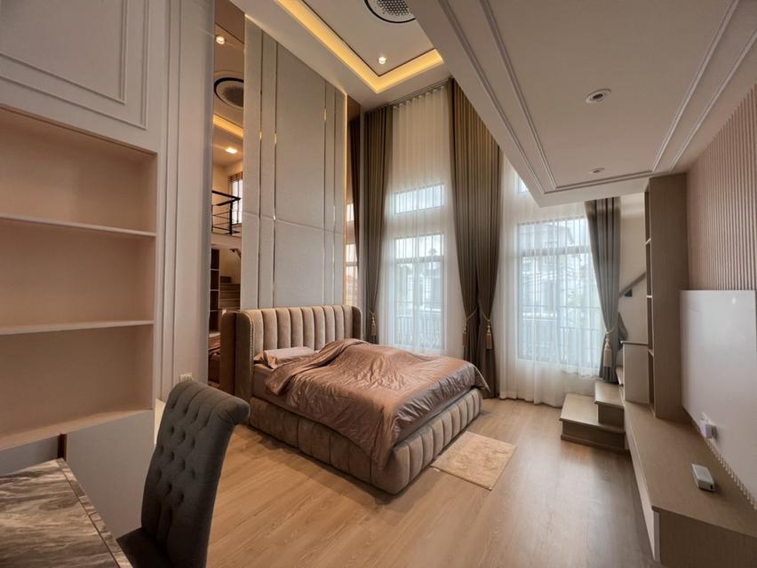 ทาวน์โฮม หมู่บ้าน Indy 5 กม. 7 พร้อมเฟอร์นิเจอร์  ราคา 9.5 ล้านบาท 2