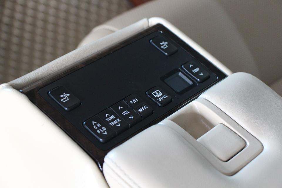 รหัสรถ TKG9733 TOYOTA CAMRY 2.5 HYBRID PREMIUM ปี 2012   11