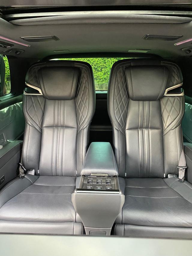 ขาย รถตู้ Lexus LM300H รถบ้านมือเดียว ไมล์น้อย 15