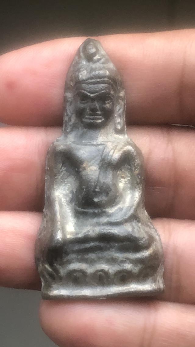พระหูยานเนื้อชินเงิน จ.ลพบุรี