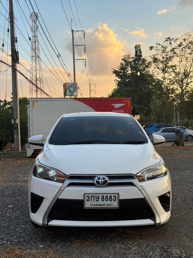 Toyota Yaris สีขาว 7