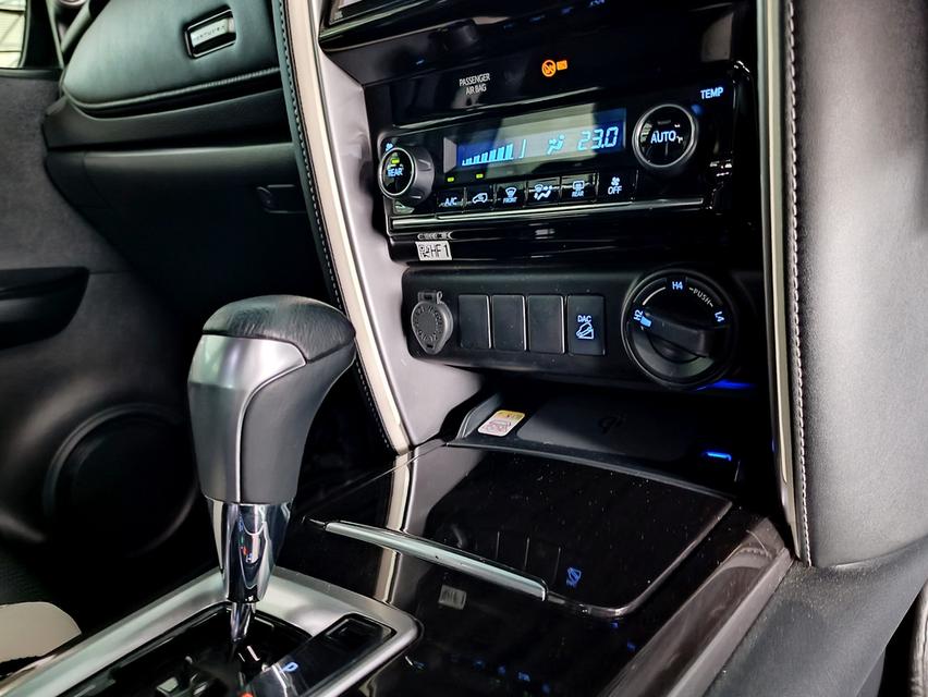 รถยนต์มือสองพร้อมใช้งาน 7