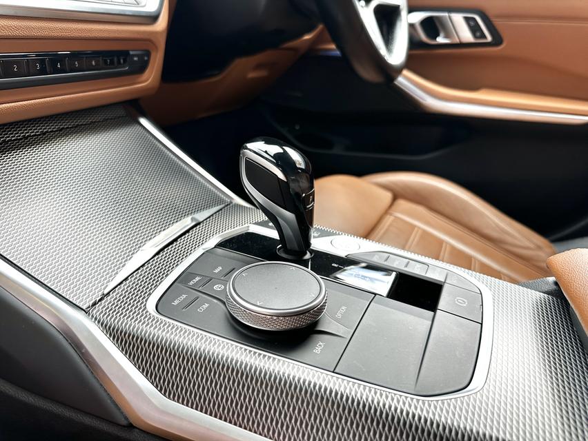 BMW 330e Plug-in Hybrid M Sport ปี2021 รถมือเดียว 14