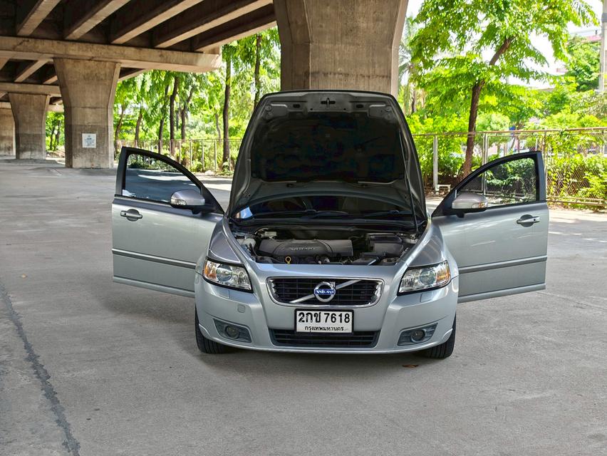 Volvo V50 Year 2013 16